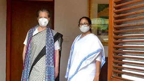 সনিয়া গাঁধীর সাথে মমতা বন্দ্যোপাধ্যায়