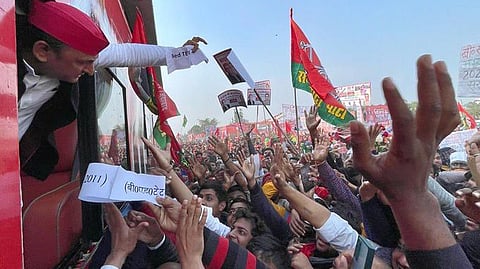 নির্বাচনী প্রচারে অখিলেশ যাদব