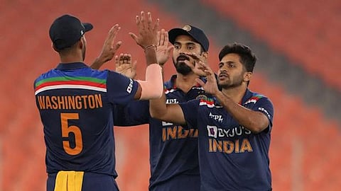 ছিটকে গেলেন করোনা আক্রান্ত ওয়াশিংটন