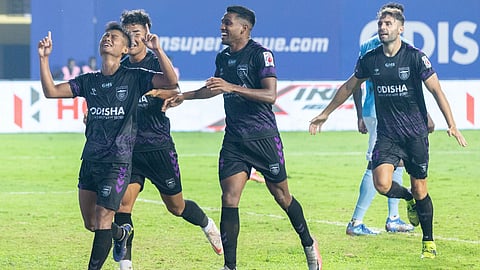 মুম্বই সিটি বনাম ওড়িশা ফুটবল ক্লাব