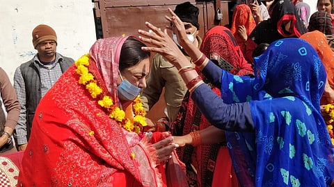 নির্বাচনী প্রচারে রানি পক্ষালিকা সিং