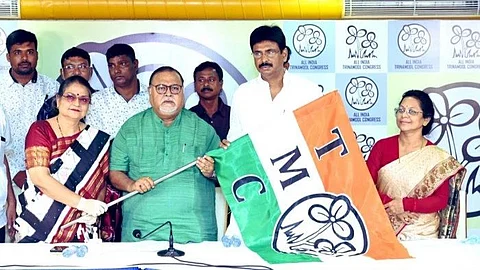 তৃণমূলে যোগ দিচ্ছেন বিশ্বজিৎ দাস
