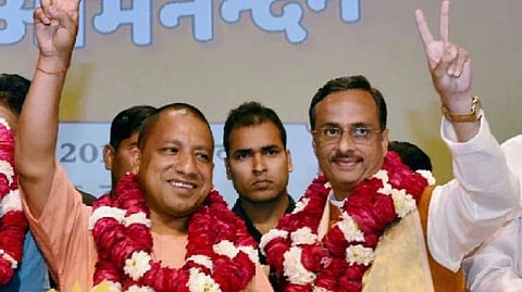 যোগী আদিত্যনাথের সাথে দীনেশ শর্মা