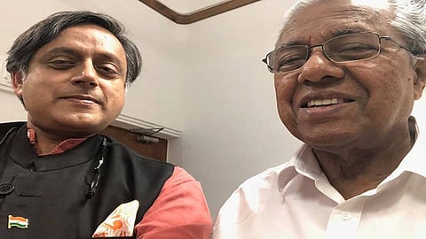 শশী থারুর, পিনারাই বিজয়ন