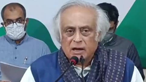 সাংবাদিক সম্মেলনে জয়রাম রমেশ