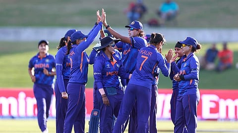 পাকিস্তানকে ১০৭ রানে হারালো মিতালি রাজরা