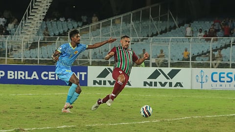 এটিকে মোহনবাগান বনাম আবাহনী ঢাকা
