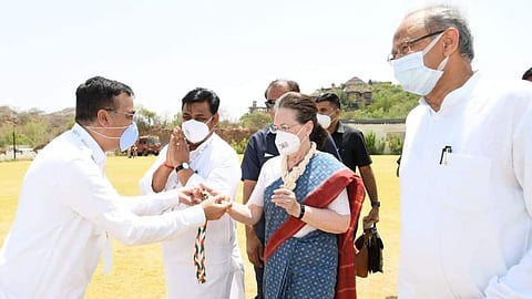 কংগ্রেসের 'নব সঙ্কল্প চিন্তন শিবির'-এ পৌঁছলেন সোনিয়া গান্ধী