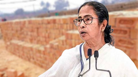 Mamata Banerjee: "আমিও ইট বয়েছি, রাস্তা সারাই করেছি" - বর্ধমানের সভায় বললেন মুখ্যমন্ত্রী