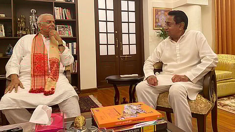 একান্ত বৈঠকে যশবন্ত সিনহা ও কমলনাথ