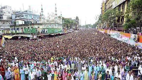 ২১ জুলাই: দু'বছর পর ধর্মতলায় TMC-র শহীদ দিবস! পঠনপাঠন বন্ধ রাখছে একাধিক স্কুল কর্তৃপক্ষ