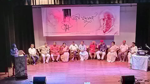 তরুণ মজুমদারের স্মরণসভা