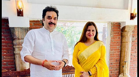 কুলদীপ বিষ্ণোই-এর সাথে সোনালী ফোগত