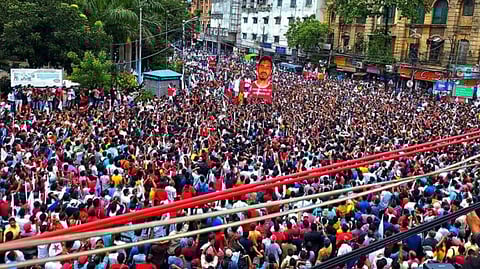 ধর্মতলায় বাম ছাত্র যুবদের ডাকে ইনসাফ সভা