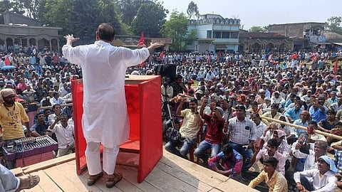 মাড়গ্রামের সভায় বক্তব্য রাখছেন মহম্মদ সেলিম