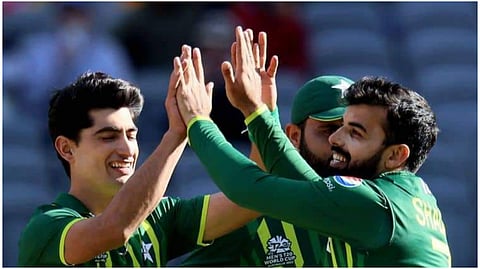 নেদারল্যান্ডসকে ৬ উইকেটে হারালো পাকিস্তান