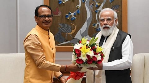 প্রধানমন্ত্রীর মোদীর সাথে মধ্যপ্রদেশের মুখ্যমন্ত্রী শিবরাজ সিং চৌহান