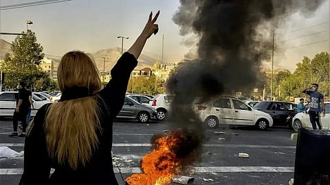 Iran: ‘নীতি পুলিশ’ বিলুপ্তিতে ‘বিভ্রান্তি’ - ৩ দিনের ধর্মঘটের ডাক হিজাব বিরোধী আন্দোলনকারীদের