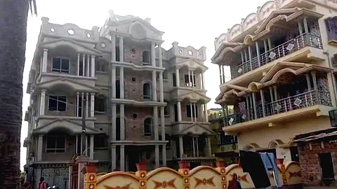 খণ্ডঘোষে উপপ্রধানের বাড়ি
