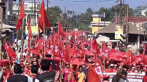 খোয়াইতে বাম প্রার্থীদের মনোনয়ন দাখিল