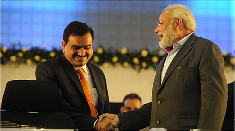 নরেন্দ্র মোদির সাথে গৌতম আদানি