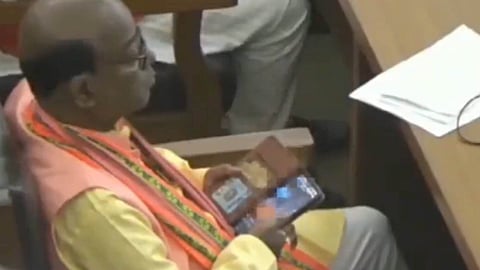 বিধায়ক যাদবলাল নাথ