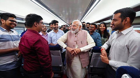 Karnataka: ভোটমুখী কর্ণাটকে মোদীর ভাষণ শোনাতে খরচ প্রতি মিনিটে ৮.৬২ লক্ষ টাকা!