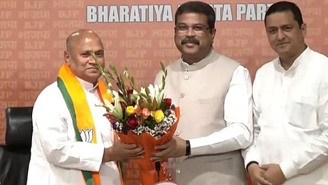 বিজেপিতে যোগ দিলেন প্রাক্তন জেডিইউ সভাপতি আরসিপি সিং