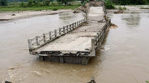 বন্যায় বিধ্বস্ত আসাম