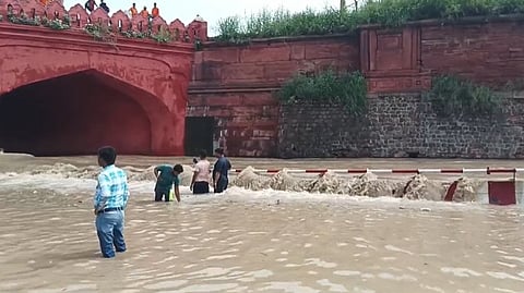 জলমগ্ন নয়াদিল্লী