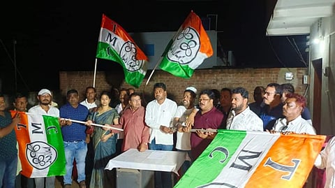 বাঘমুণ্ডির তৃণমূল বিধায়ক সুশান্ত মাহাতোর হাত ধরে তৃণমূলে যোগ দেন ৪ কংগ্রেস কাউন্সিলর ও এক নির্দল কাউন্সিলর