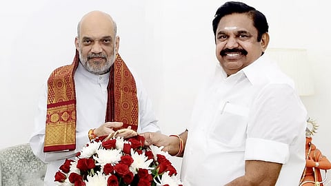 কেন্দ্রীয় স্বরাষ্ট্রমন্ত্রী অমিত শাহের সাথে এআইএডিএমকে নেতা ও তামিলনাড়ুর প্রাক্তন মুখ্যমন্ত্রী পালানিস্বামী