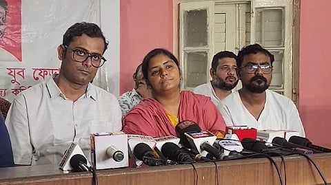 সাংবাদিক সম্মেলনে ডিওয়াইএফআই নেতৃত্ব