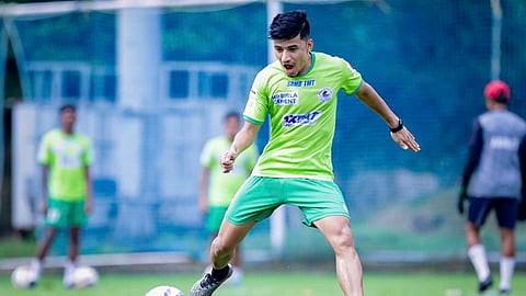 প্র্যাকটিসে অনিরুদ্ধ থাপা