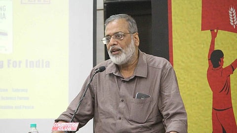 নিউজক্লিকের এডিটর ইন চিফ প্রবীর পুরকায়স্থ