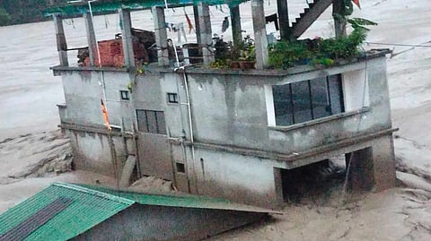 ছবি - ট্যুইটার