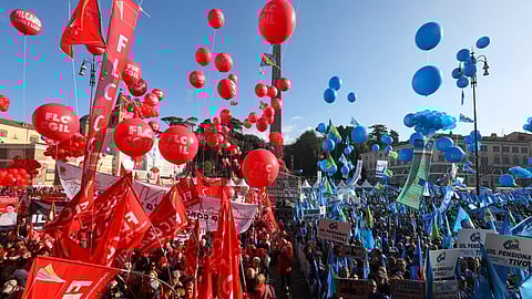 ইতালিতে সরকারের বাজেটের বিরুদ্ধে শ্রমিক ইউনিয়নের ডাকে বিক্ষোভ