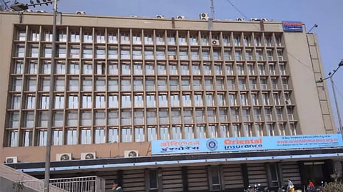 ওরিয়েন্টাল ইনস্যুরেন্স কোম্পানীর অফিস