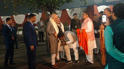 অমিত শাহকে স্বাগত জানাচ্ছেন বঙ্গ বিজেপি নেতৃত্ব