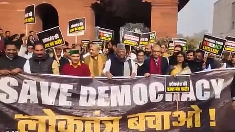 সাসপেনশনের প্রতিবাদে বিরোধী সাংসদদের মিছিল