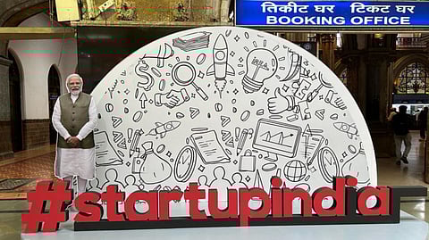 প্রধানমন্ত্রীর ছবি সহ প্রতি সেলফি পয়েন্টে খরচ ৬.২৫ লাখ, RTI-এর উত্তরে জানাল রেল