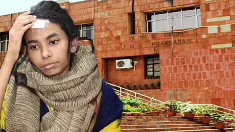 JNU-তে প্রতিবাদ দেখালেই শাস্তি! নোটিশ জারির পর পুরনো ঘটনায় JNUSU সভাপতি ঐশী ঘোষের ১০০০০ টাকা জরিমানা