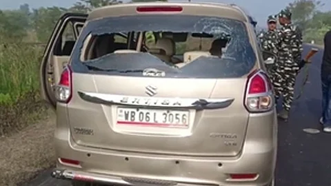 গতকাল সন্দেশখালিতে আক্রান্ত ইডির গাড়ি