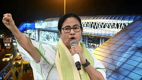 'এদের ঔদ্ধত্য দেখে আমি অবাক! দক্ষিণেশ্বরে হাত দিচ্ছে!' - স্কাইওয়াক-প্রসঙ্গে রেলকে হুঁশিয়ারি মমতার