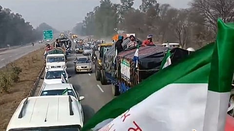 দিল্লিমুখী কৃষকরা