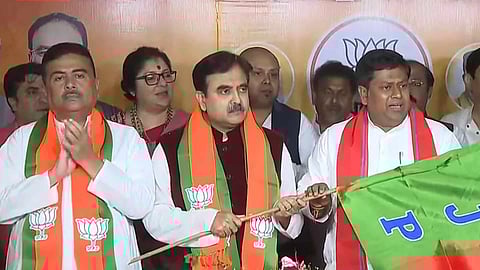 বিজেপিতে যোগ  প্রাক্তন বিচারপতি অভিজিৎ গাঙ্গুলির