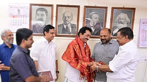 এ কে নাশিরকে স্বাগত জানালেন সিপিআইএম নেতৃত্ব