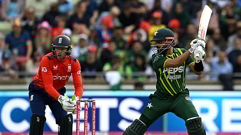 ব্যাট হাতে বাবর আজম