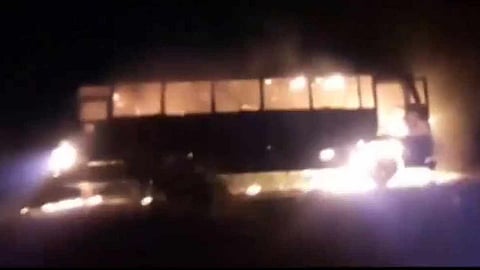 ভোট পর্ব শেষে ভোটকেন্দ্র থেকে ফেরার পথে আগুন বাসে