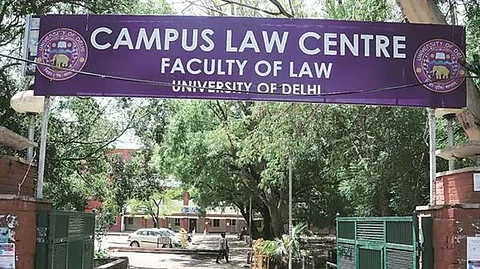 Delhi University: মনুস্মৃতি পড়ানো হবে দিল্লি বিশ্ববিদ্যালয়ে! সমালোচনায় সরব অধ্যাপকদের একাংশ